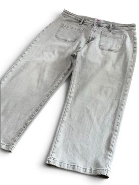 Arula Faded Gray Denim Wide Leg Jeans Sz 16 High Rise Front Pockets Distressed